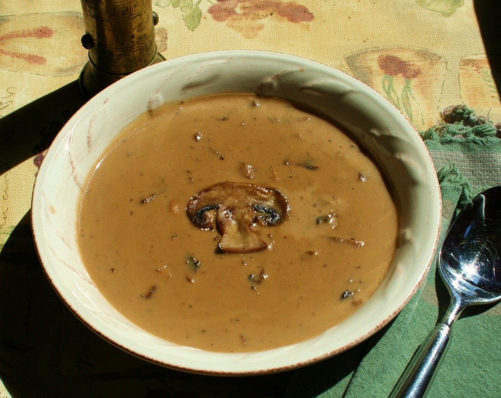 Fast and easy cream of mushroom soup