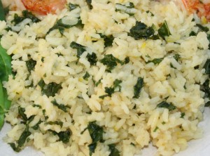Rice with saffron, shallot and kale