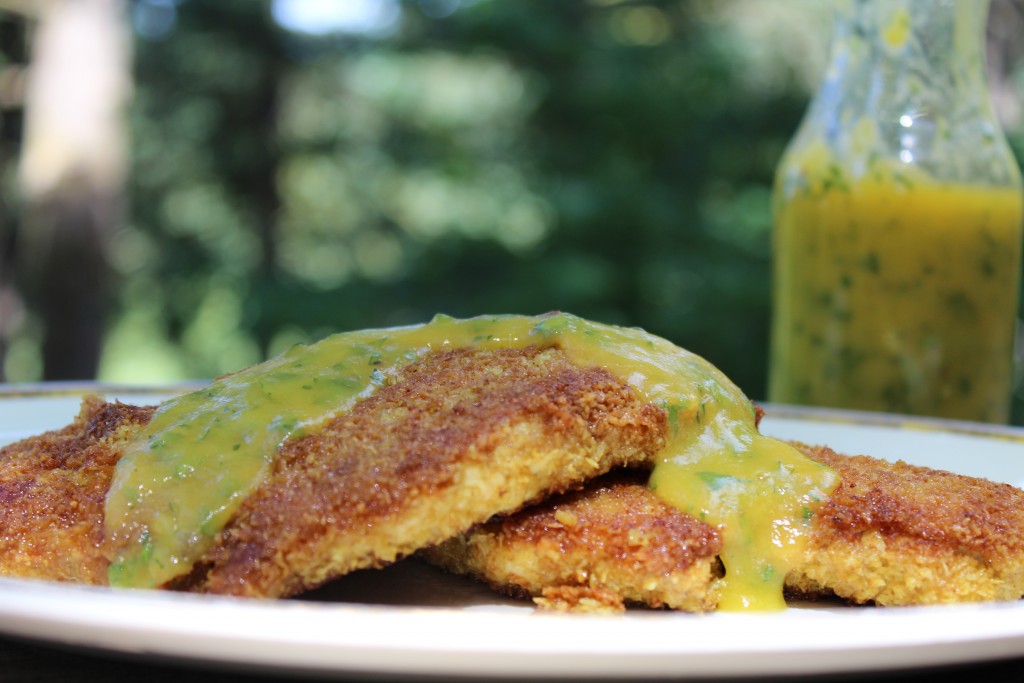 coconut curry crusted chicken with cilantro mango sauce