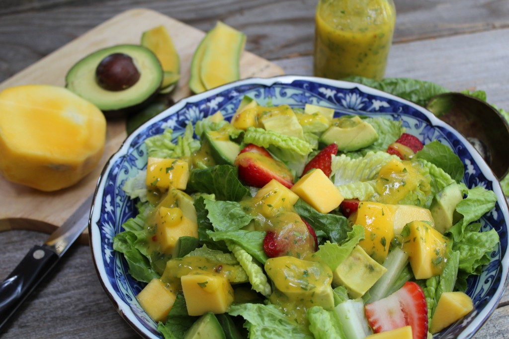 fruited green salad with romaine and mango dressing
