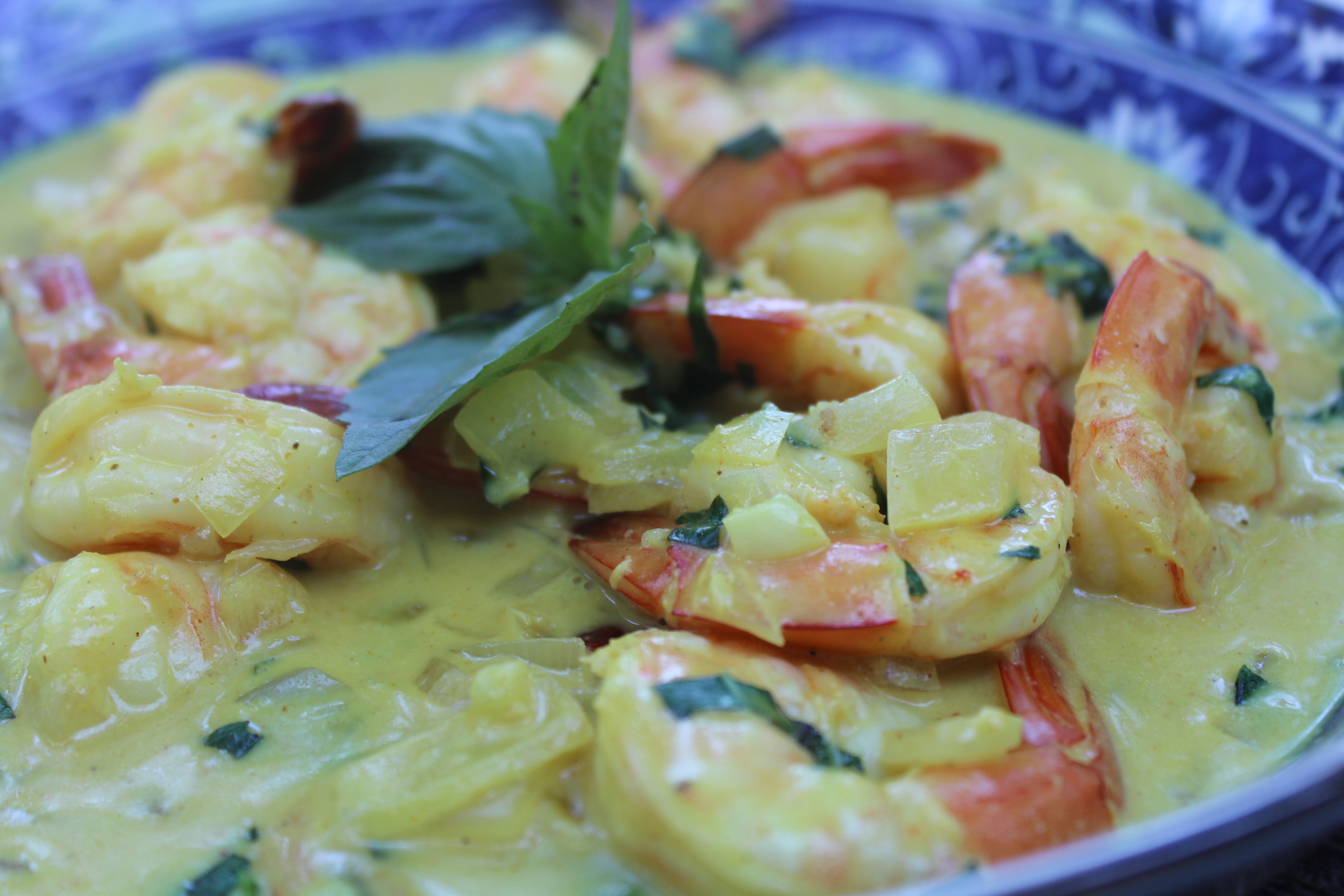 shrimp in coconut milk with curry and lime